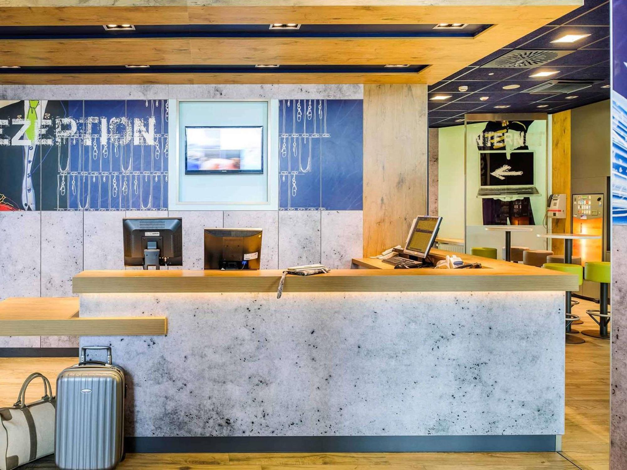 Hotel Ibis Budget Deauville แซ็ง-ตาร์โนลต์ ภายนอก รูปภาพ