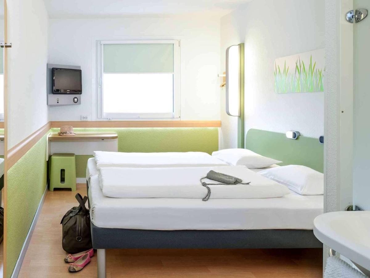 Hotel Ibis Budget Deauville แซ็ง-ตาร์โนลต์ ภายนอก รูปภาพ